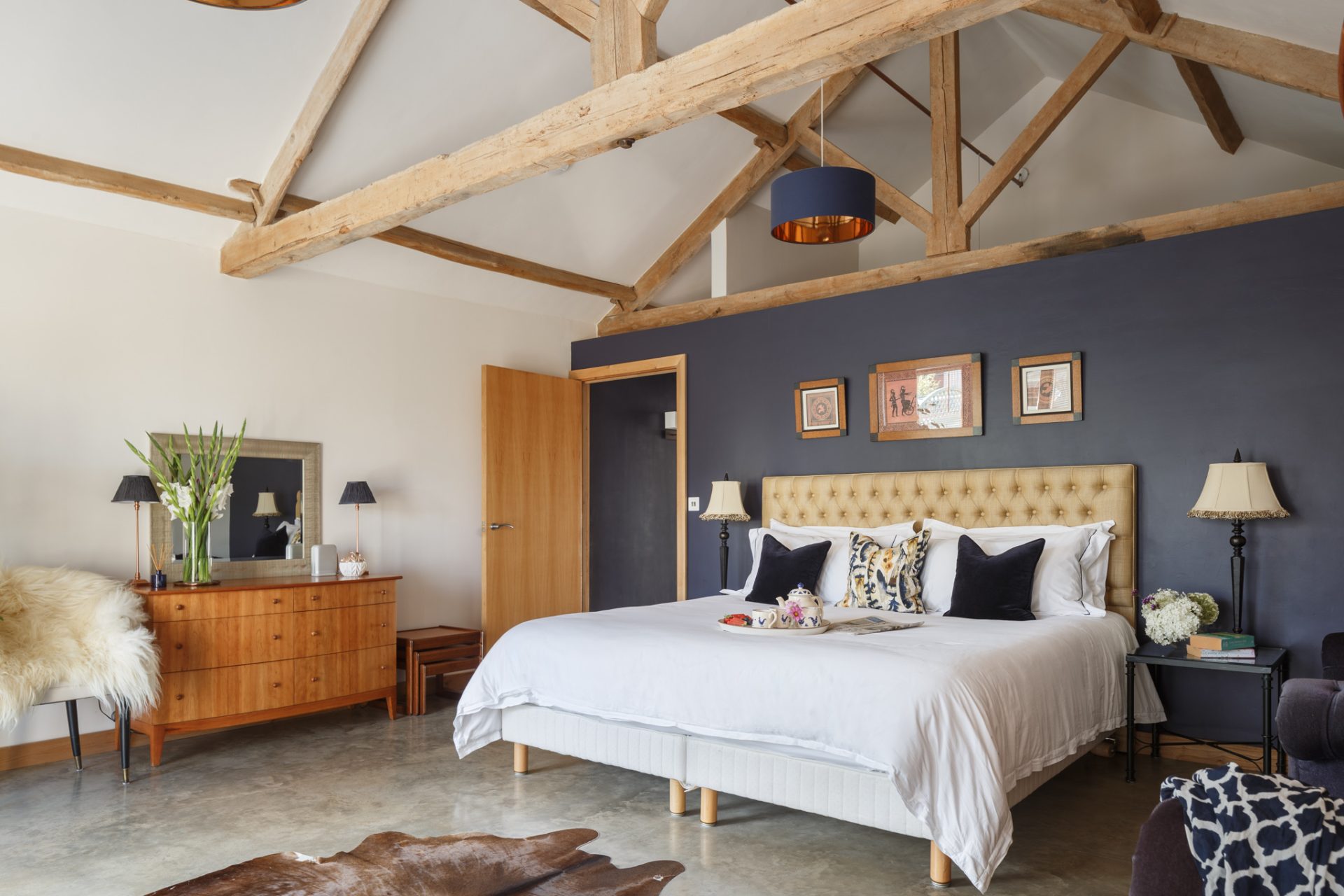 Stylish Stays Yorkshire Folly Gill Emperor bed